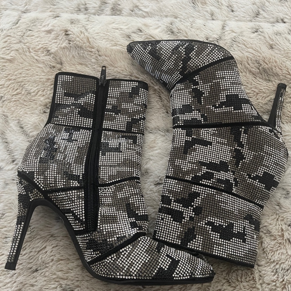 Andiamo Black & Silver 3” Boot